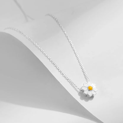 Blooming Daisy Enamel Necklace