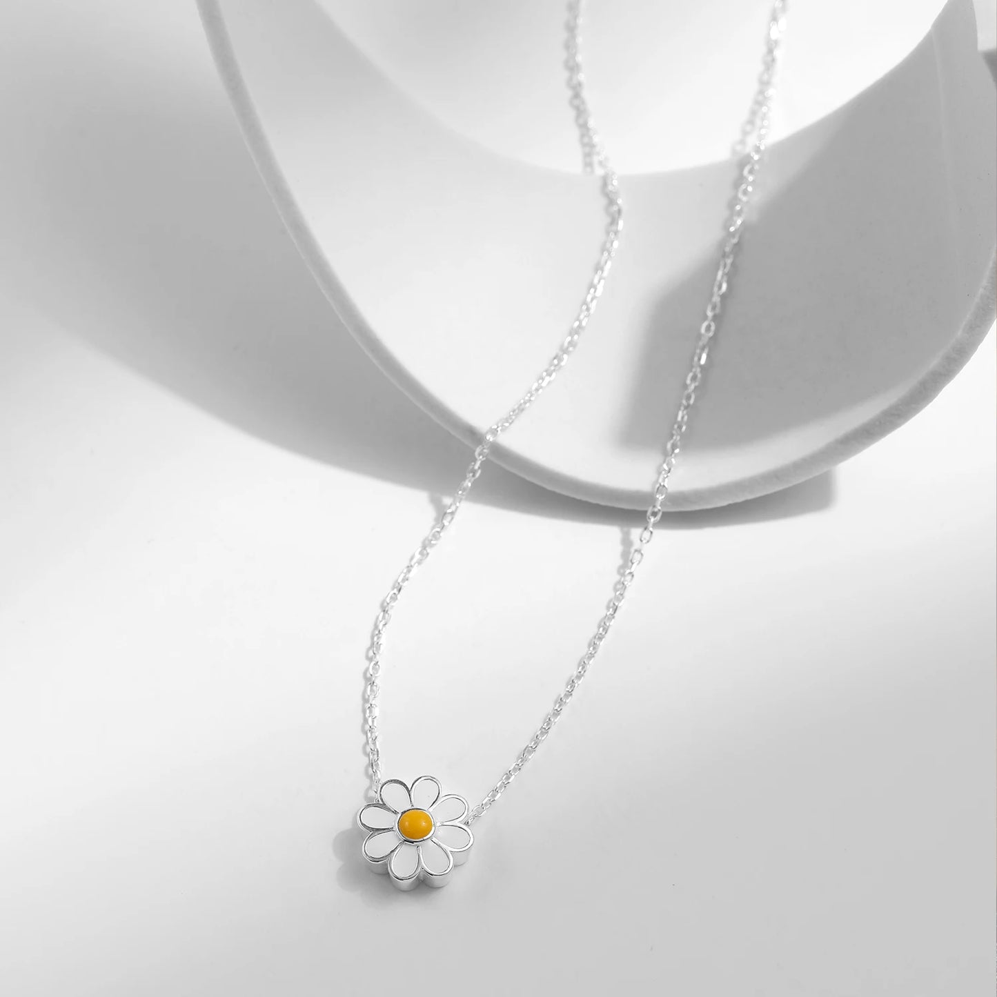 Blooming Daisy Enamel Necklace