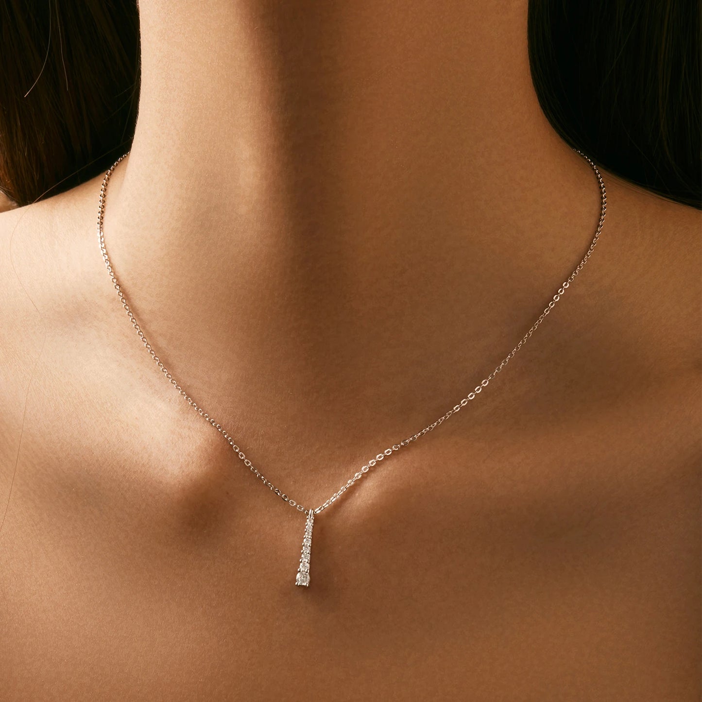 Minimalist Moissanite Elegance Necklace